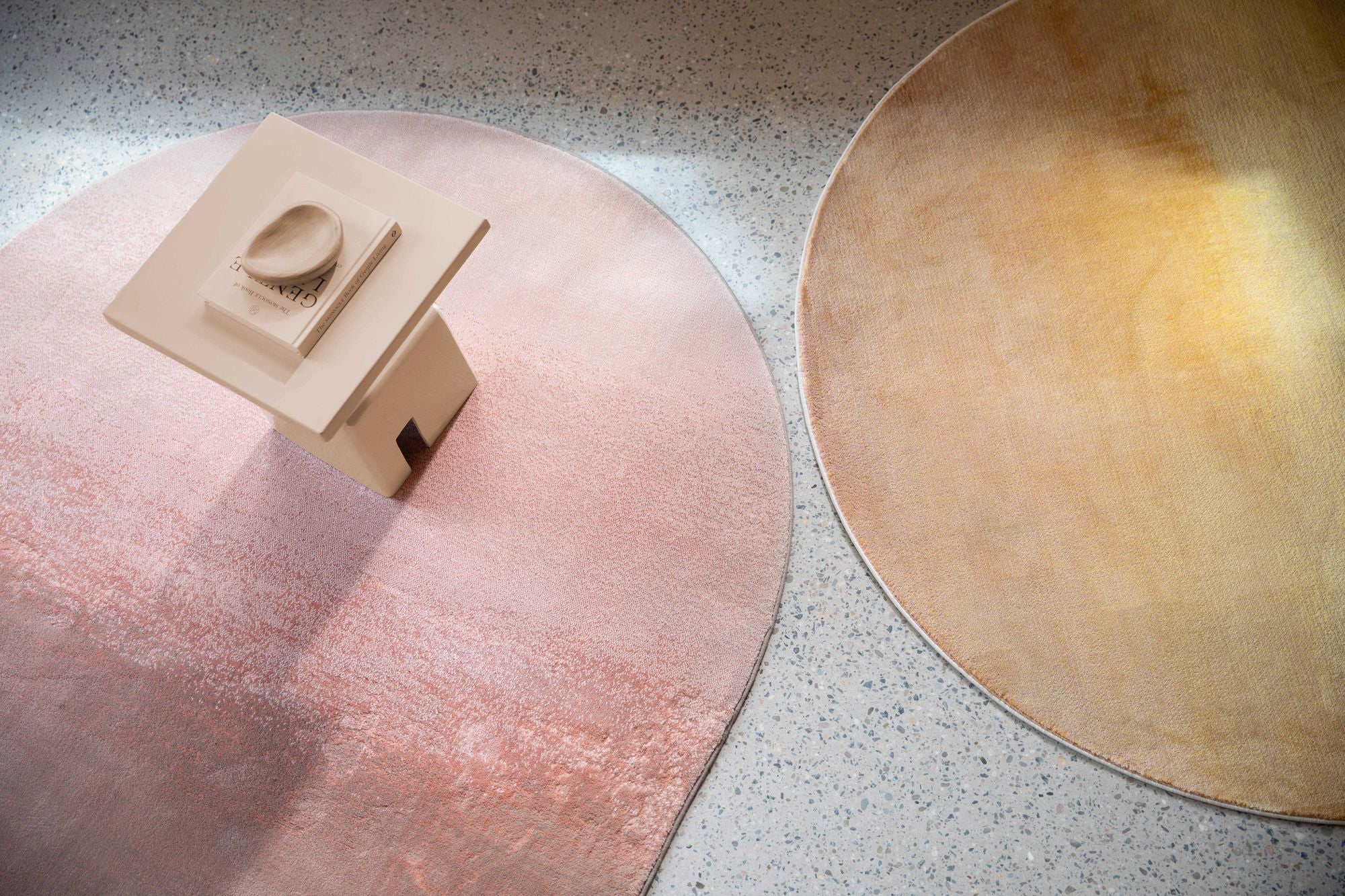 Zuiver Sunset Yellow Ombre Oval Rug 160x230